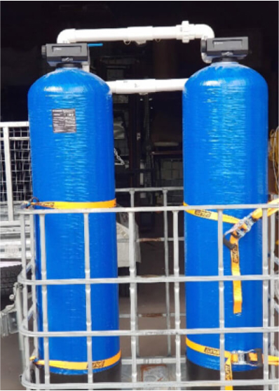Temporary filtration system with manual backwash valves